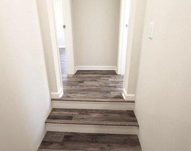 136 Morrison Avenue - Photo Thumbnail 12