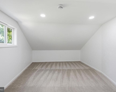 1419 Victory Avenue - Photo Thumbnail 21