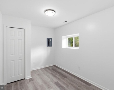 1419 Victory Avenue - Photo Thumbnail 11
