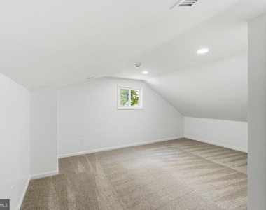 1419 Victory Avenue - Photo Thumbnail 20
