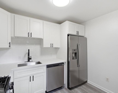 1419 Victory Avenue - Photo Thumbnail 8