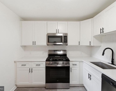 1419 Victory Avenue - Photo Thumbnail 9