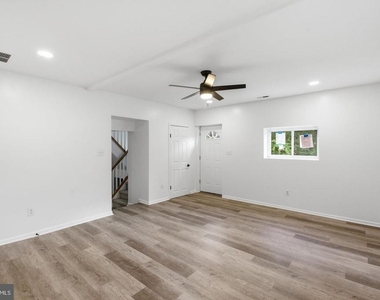 1419 Victory Avenue - Photo Thumbnail 3