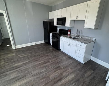 554 Pine Street - Photo Thumbnail 3
