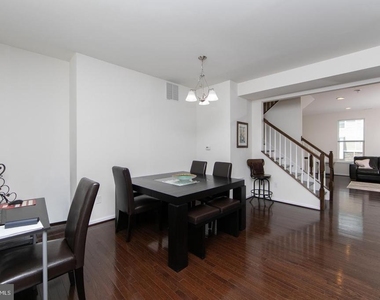 28 Regency Court - Photo Thumbnail 7