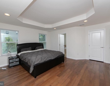 28 Regency Court - Photo Thumbnail 10