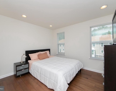 28 Regency Court - Photo Thumbnail 14