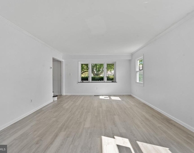 8 Holton Lane - Photo Thumbnail 8