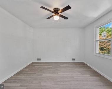 8 Holton Lane - Photo Thumbnail 20
