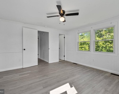 8 Holton Lane - Photo Thumbnail 23