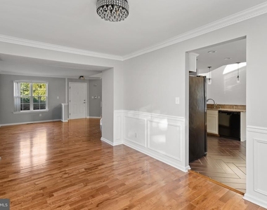 59 Greenbrook Dr - Photo Thumbnail 12