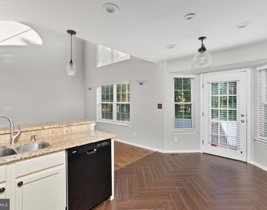 59 Greenbrook Dr - Photo Thumbnail 11