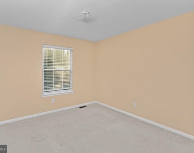 59 Greenbrook Dr - Photo Thumbnail 25
