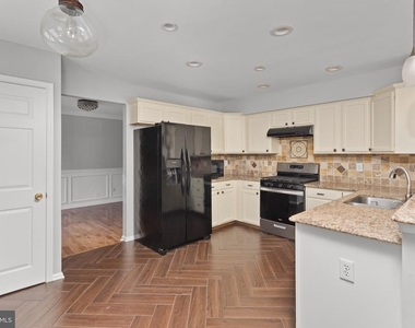59 Greenbrook Dr - Photo Thumbnail 9