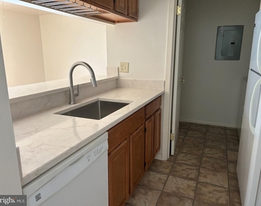 1904 Woodhollow Drive - Photo Thumbnail 4