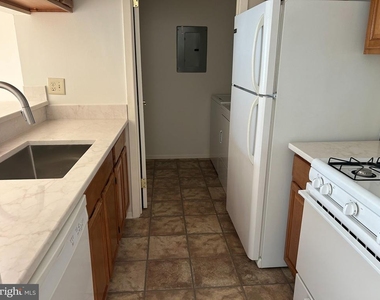 1904 Woodhollow Drive - Photo Thumbnail 3
