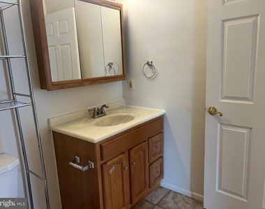 1904 Woodhollow Drive - Photo Thumbnail 12