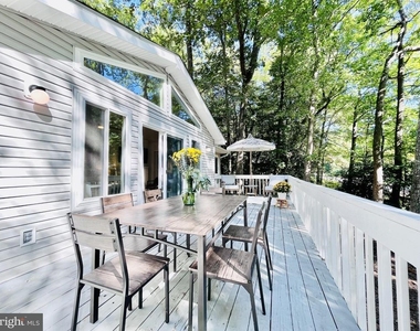 32 Seafarer Lane - Photo Thumbnail 1