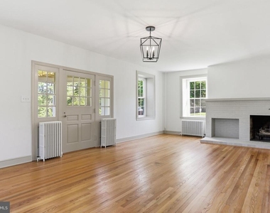 8805 Reichard Road - Photo Thumbnail 23