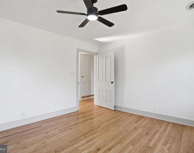 8805 Reichard Road - Photo Thumbnail 9