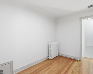 8805 Reichard Road - Photo Thumbnail 18