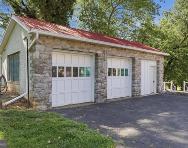 8805 Reichard Road - Photo Thumbnail 43