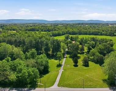 8805 Reichard Road - Photo Thumbnail 47