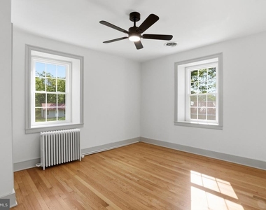 8805 Reichard Road - Photo Thumbnail 6