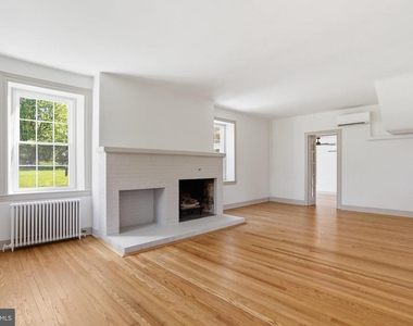 8805 Reichard Road - Photo Thumbnail 25