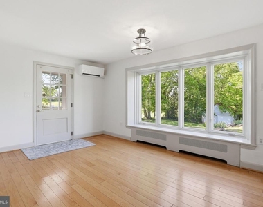 8805 Reichard Road - Photo Thumbnail 37