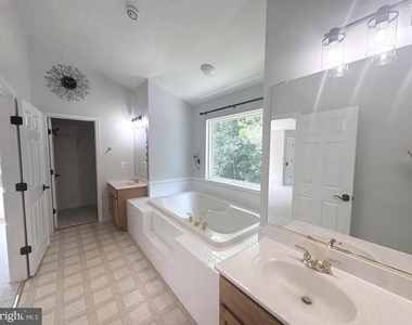 23063 Pembrook Drive - Photo Thumbnail 20