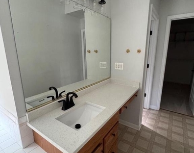 23063 Pembrook Drive - Photo Thumbnail 28