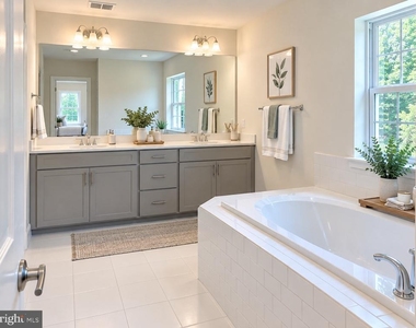 10814 N Riding Road - Photo Thumbnail 9