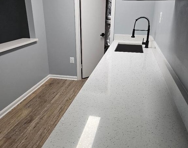 7712 Jacobs Drive - Photo Thumbnail 3