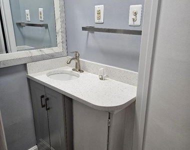 7712 Jacobs Drive - Photo Thumbnail 6
