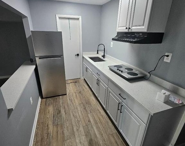 7712 Jacobs Drive - Photo Thumbnail 14