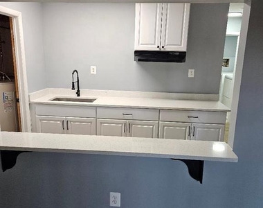 7712 Jacobs Drive - Photo Thumbnail 2