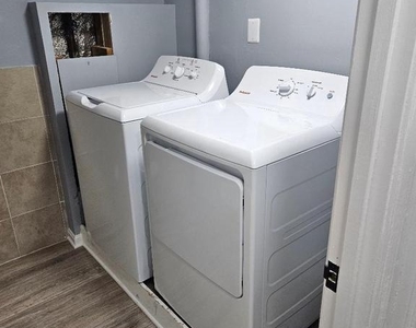 7712 Jacobs Drive - Photo Thumbnail 22