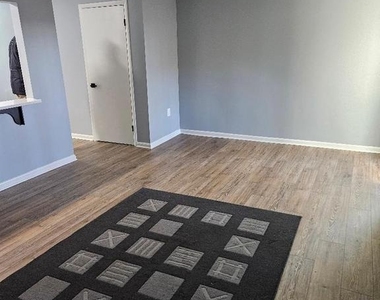 7712 Jacobs Drive - Photo Thumbnail 7