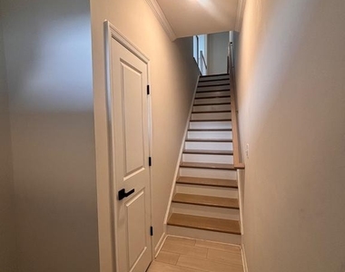 4826 Vista Glen Lane - Photo Thumbnail 21