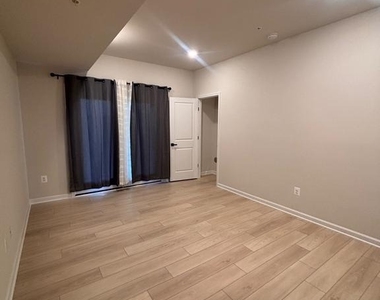 4826 Vista Glen Lane - Photo Thumbnail 29
