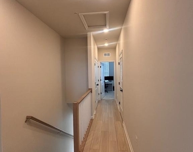 4826 Vista Glen Lane - Photo Thumbnail 12