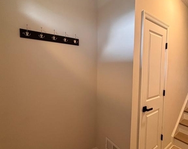 4826 Vista Glen Lane - Photo Thumbnail 22