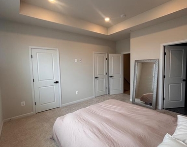 4826 Vista Glen Lane - Photo Thumbnail 34