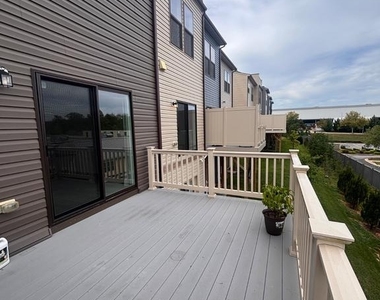 4826 Vista Glen Lane - Photo Thumbnail 43
