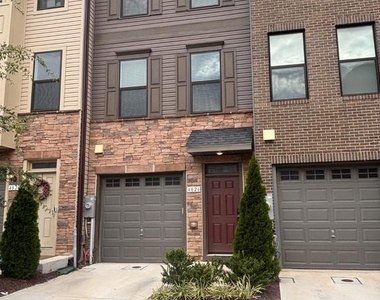 4826 Vista Glen Lane - Photo Thumbnail 1