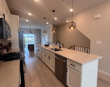 4826 Vista Glen Lane - Photo Thumbnail 5