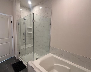 4826 Vista Glen Lane - Photo Thumbnail 13