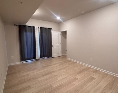 4826 Vista Glen Lane - Photo Thumbnail 26