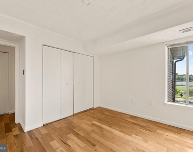 7716 Hanover Parkway - Photo Thumbnail 16